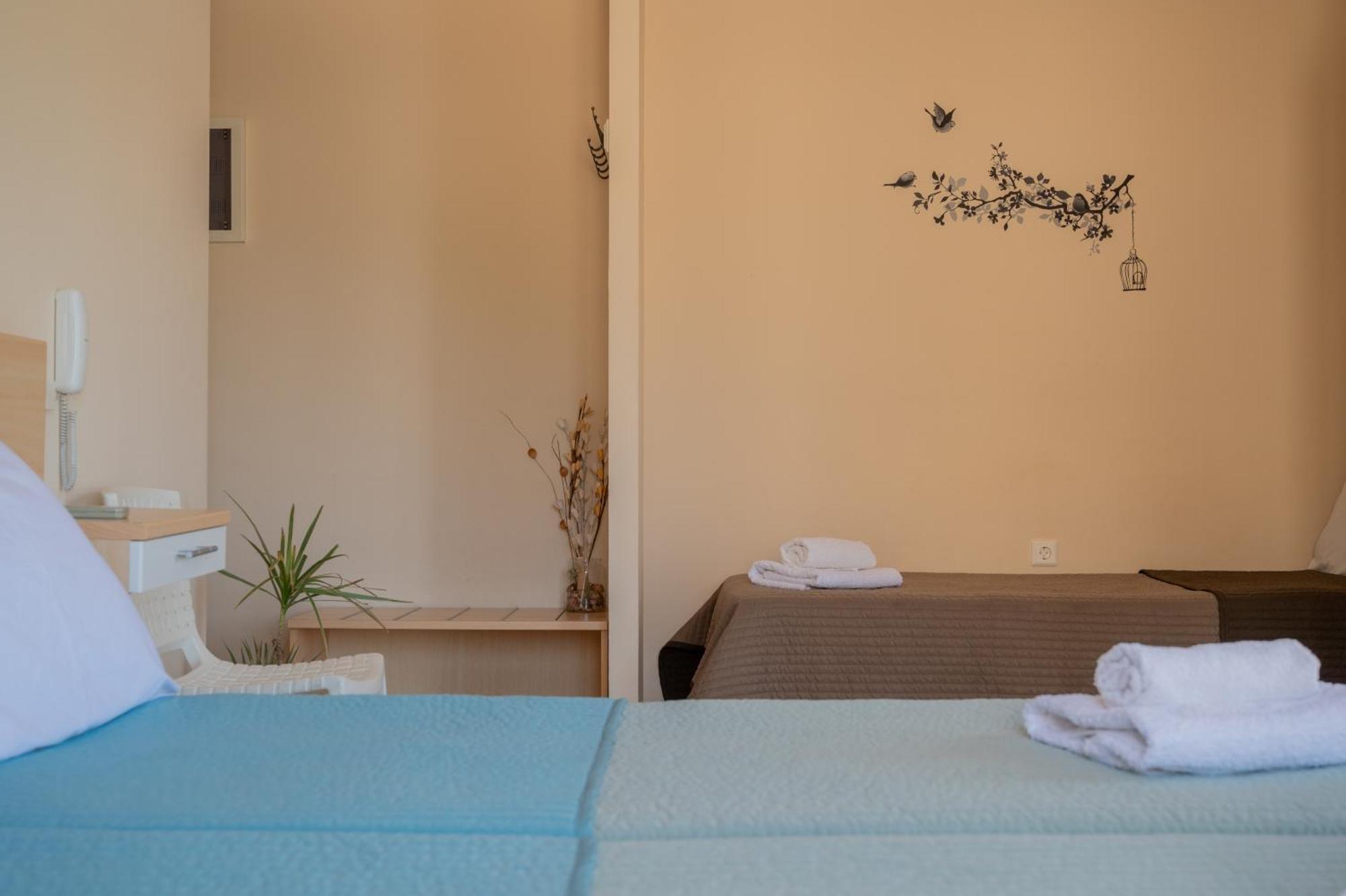 Theano Hotel Poros Town Exterior foto